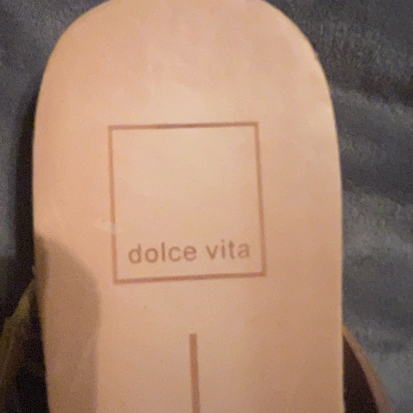 Sandals - Picture 2 of 3